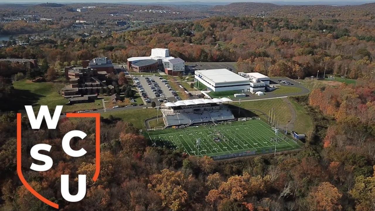 Welcome To Hat City Danbury, A Suburban Retreat Extérieur photo