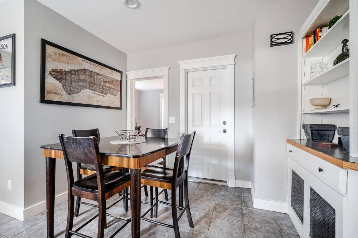 Welcome To Hat City Danbury, A Suburban Retreat Extérieur photo