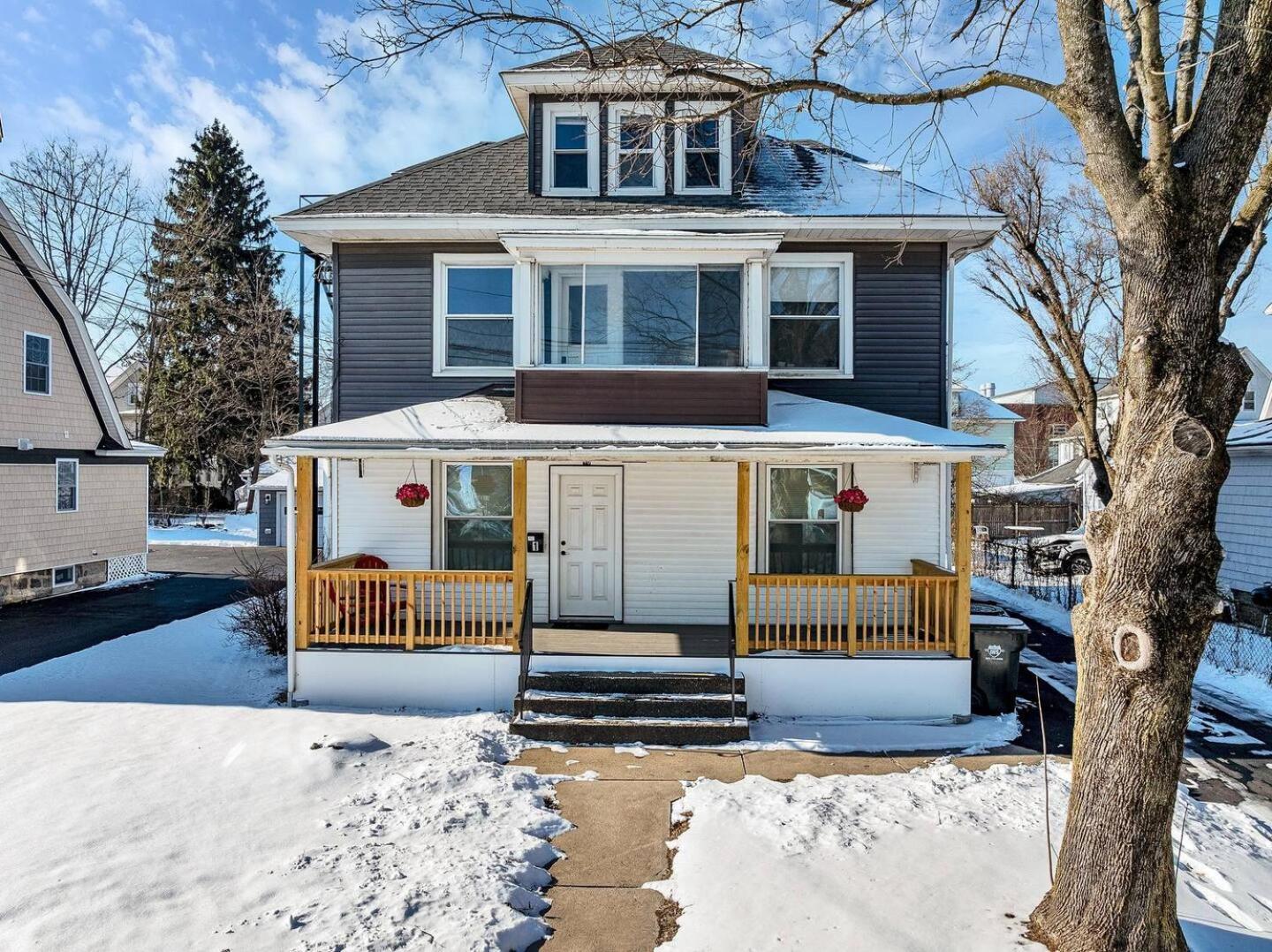 Welcome To Hat City Danbury, A Suburban Retreat Extérieur photo